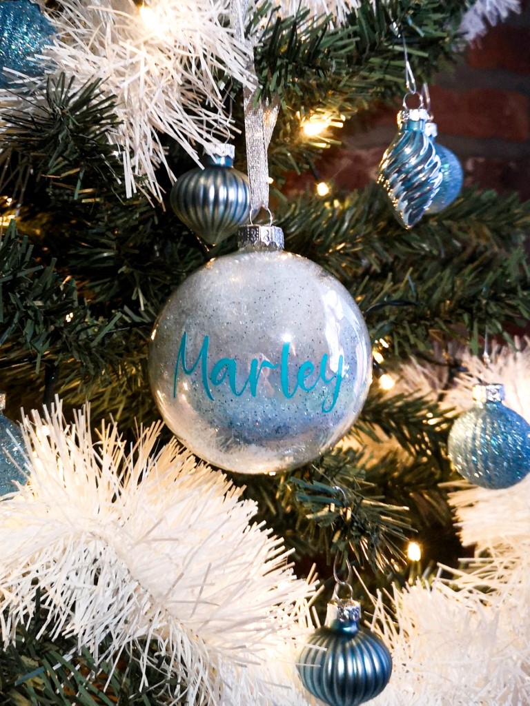 Gepersonaliseerde glazen kerstbal met naam