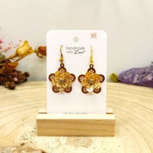 Goudkleurige bloem oorbellen met strass