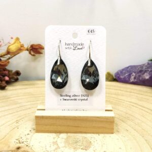 Oorhangers met zwarte Swarovski pendant ovaal