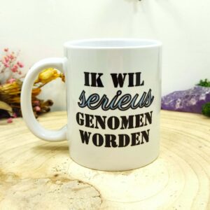 Keramische mok “Serieus genomen”