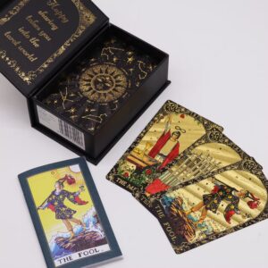 Tarotkaarten met klassiek ontwerp in goudfolie