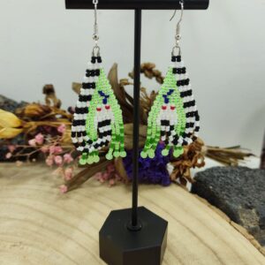 Franje oorhangers glimworm